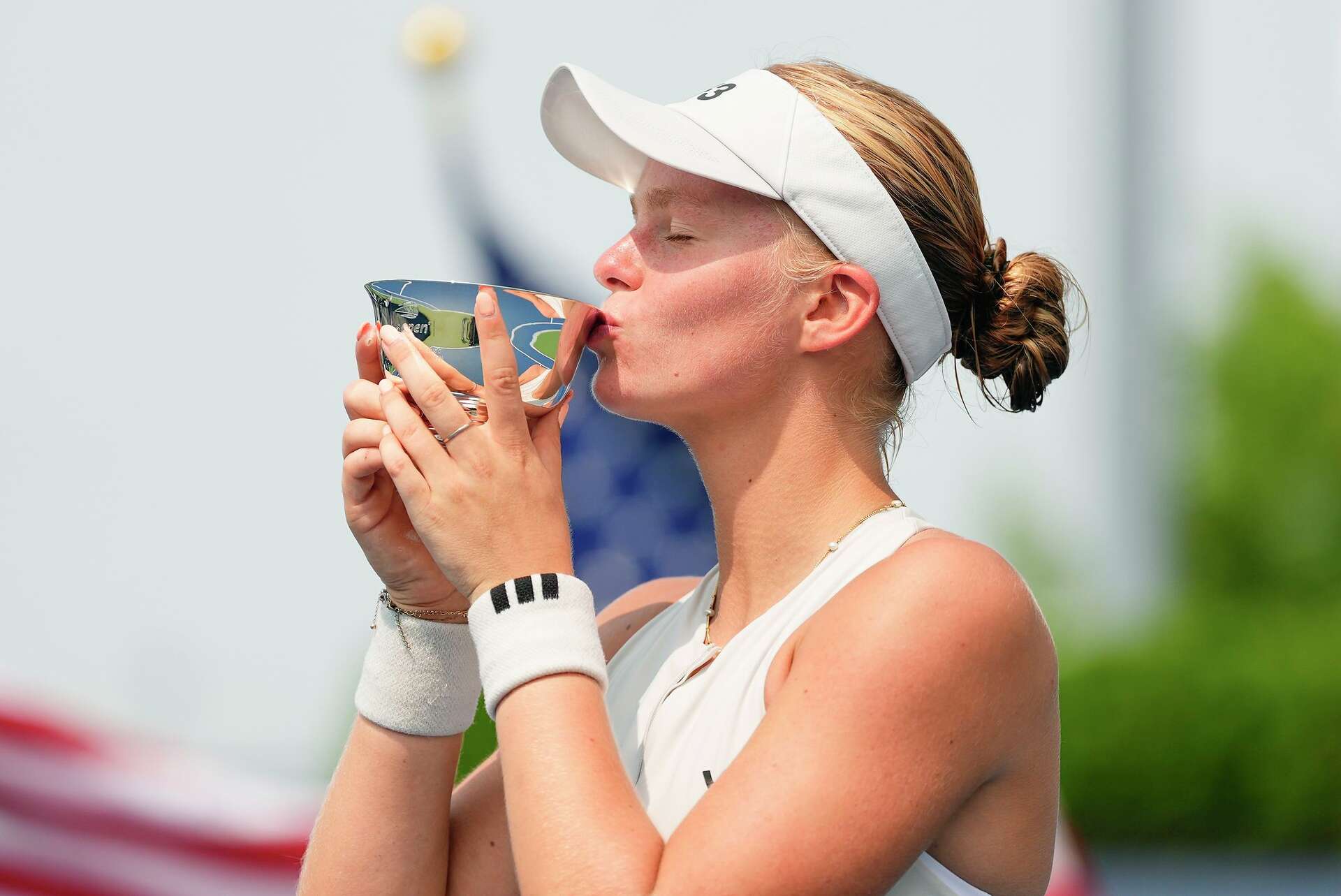 Belgium's Jeline Vandromme wins the US Open Junior tennis title
